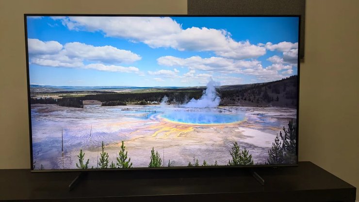 Телевізор Samsung 85Q60D