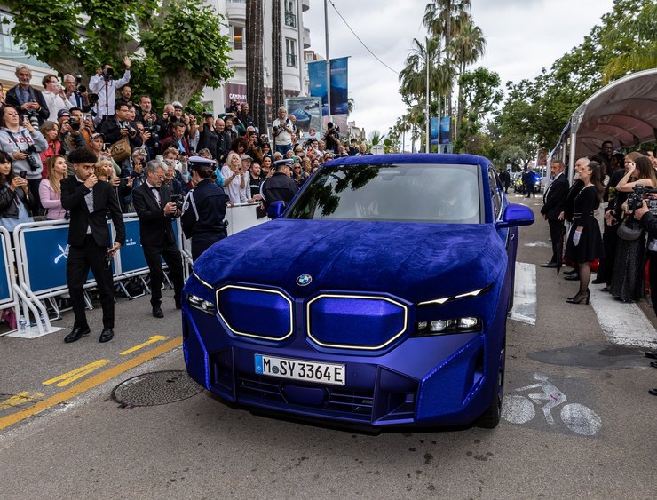 BMW XM Mystique Allure, Наоми Кэмпбелл, Каннский кинофестиваль, новый BMW XM