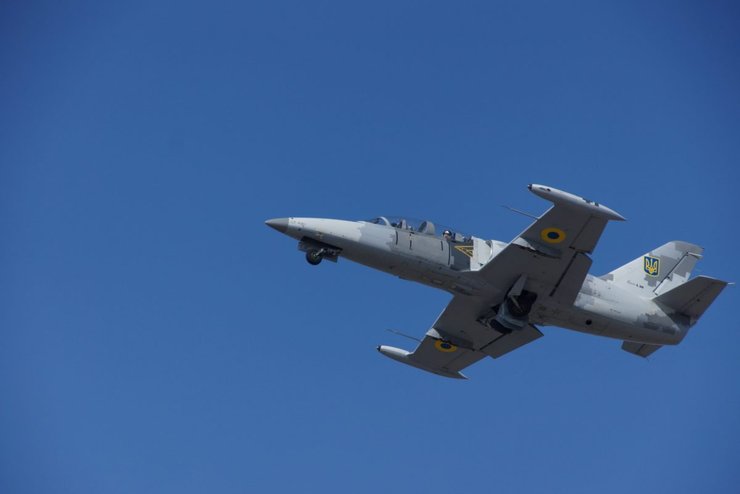 самолет, украина, учебный, боевой, небо, война, Л-39