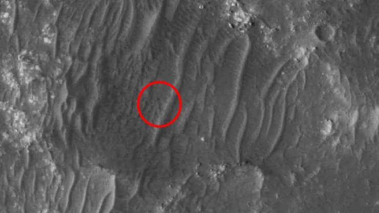 вертолет Ingenuity, Марс, поверхность, фото