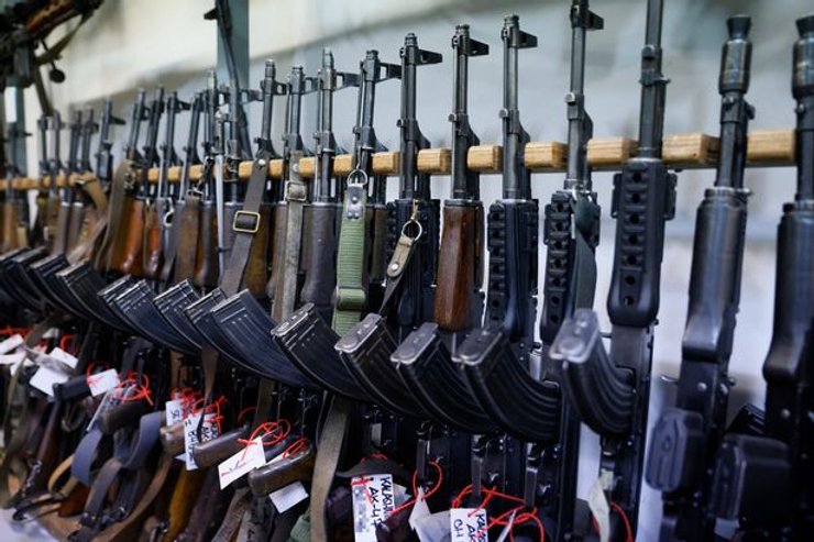 Калашниковы, оружие