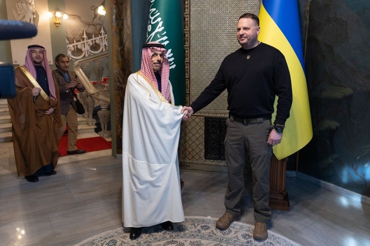 Фейсал бін Фархан Аль Сауд, саудівський принц, саудівська аравія, владимир зеленський, андрей ермак, гуманітарна допомога, допомога українці