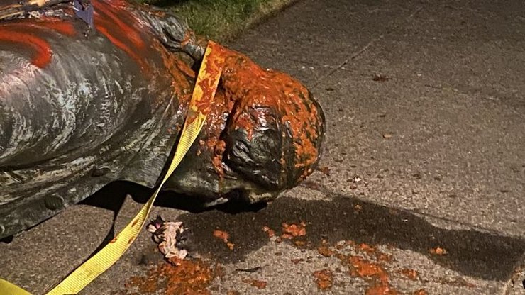 В Портленде снесли памятник Джорджу Вашингтону