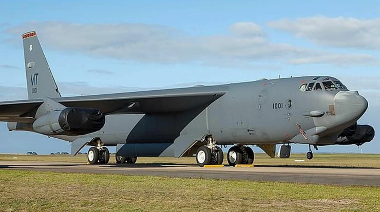 бомбардировщик B-52, легендарный самолет, бомбардировщик B-52J, Стратегический бомбардировщик, Boeing B-52J