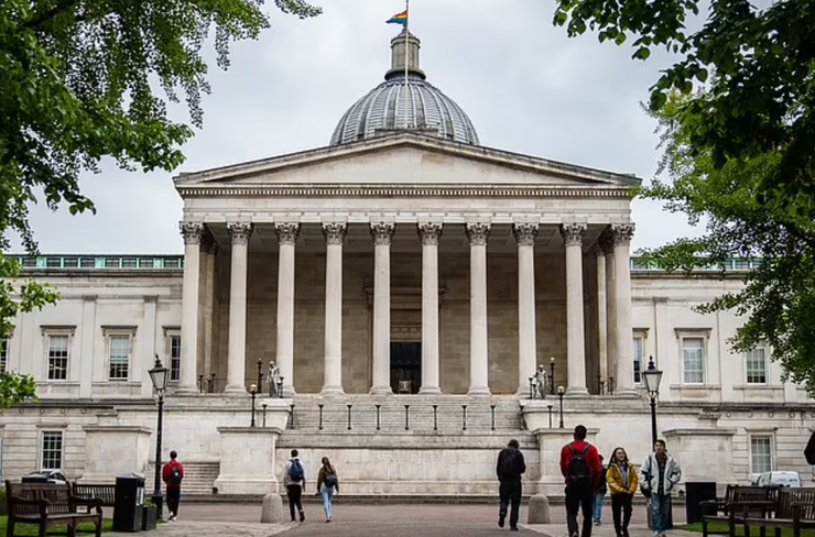 Студенты судятся с университетами, стоимость обучения в университетах, иск, скандал, Великобритания