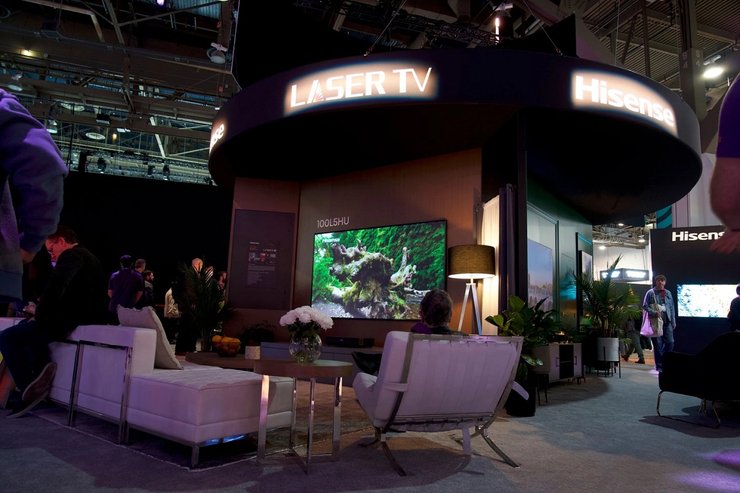 8К Hisens Leica лазерний телевізор