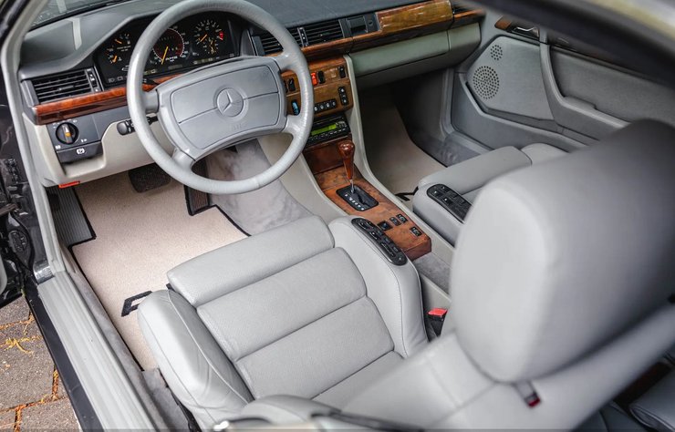 Салон Mercedes W124 AMG