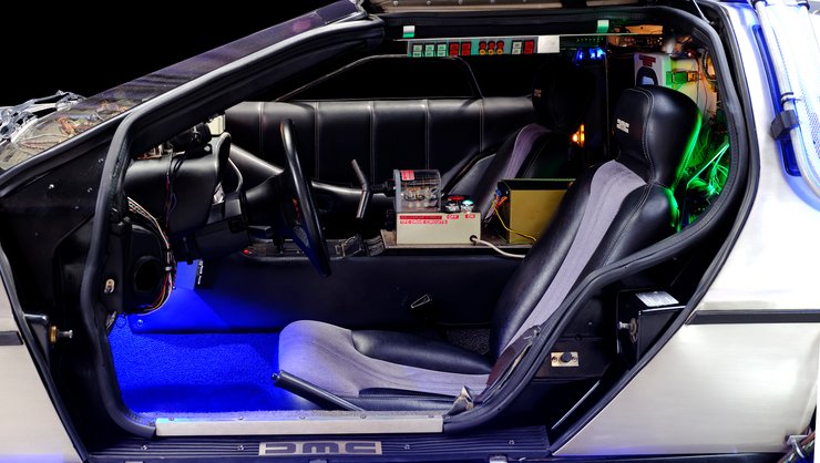 авто из фильма назад в будущее, назад в будущее, DeLorean DMC12