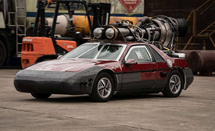 Pontiac Fiero с реактивным двигателем | Фото: Universal Pictures