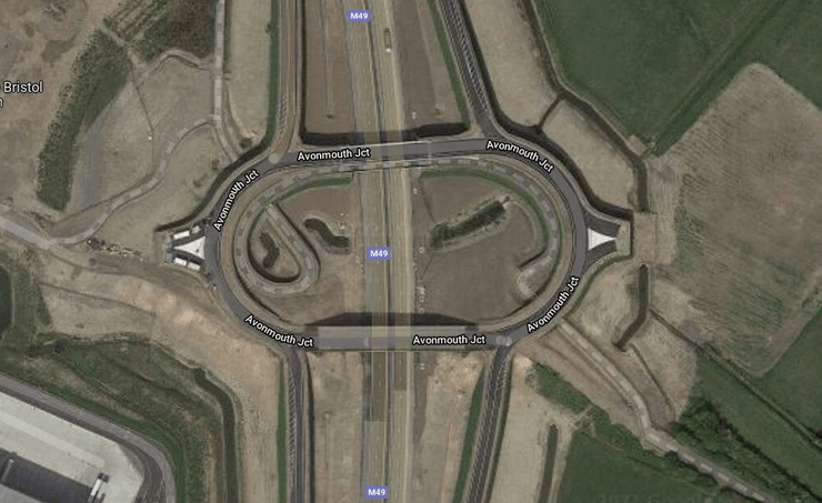 Недобудована дорога у Великій Британії, траса, шосе, найдорожчий глухий кут, важлива транспортна артерія, веде в глухий кут