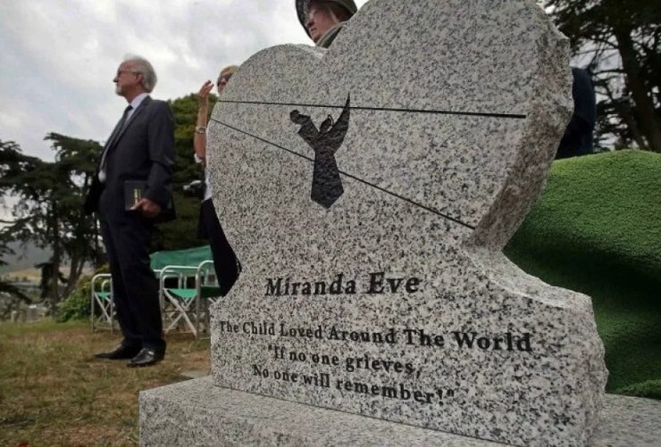 самое старое кладбище, Сан-Франциско, детский гроб, спящая красавица, ремонтные работы, анализ днк, погребение