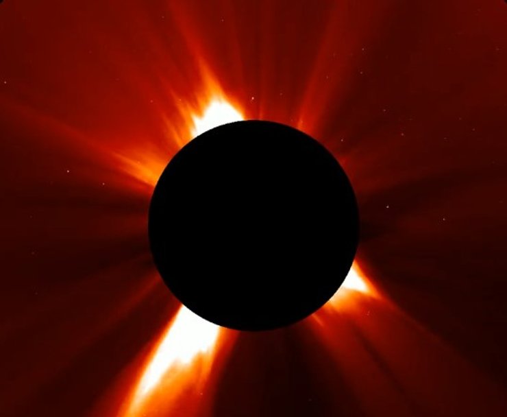 Сонце, спалах, корональний викид маси