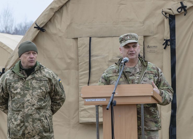 США, Украина, палаточный городок