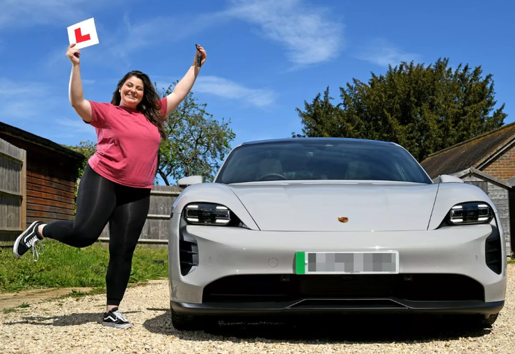 Выигрыш в лотерею, розыгрыш, приз, удача, автомобиль, иномарка, Porsche, Великобритания, фото, курьезы