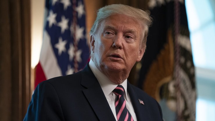 Дональд Трамп розпочинає митні війни, що стануть початком рецесії світової економіки, кажуть фахівці