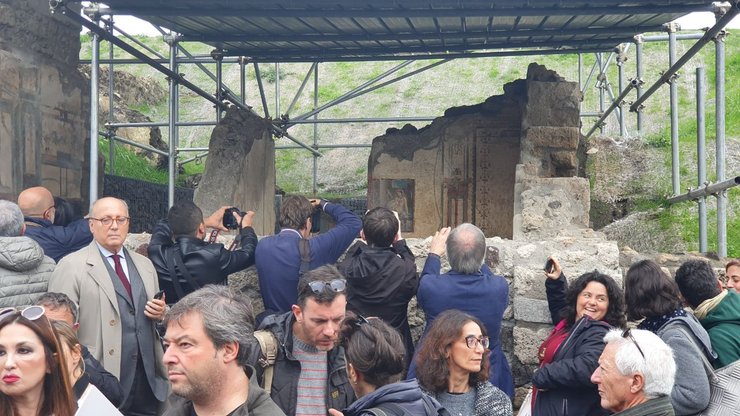 помпеи, фреска, леда с лебедем