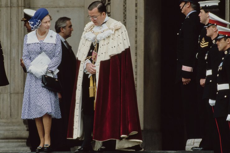 королева Елизавета II