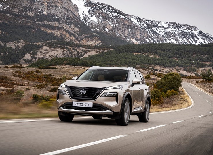 продажи авто в Украине, продажи новых авто, авторынок Украины, MG 4, Nissan X-Trail, Opel Astra, Toyota Corolla Cross