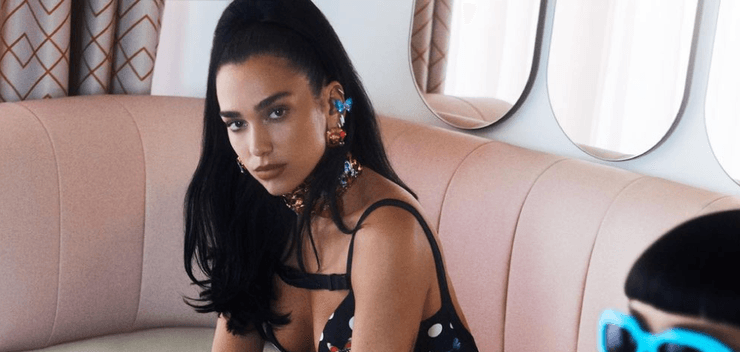 Дуа Липа для Versace