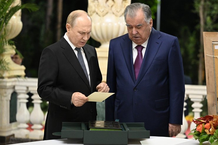 владимир путин эмомали рахмон книга