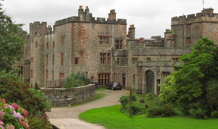 Замок Манкастер, Юэн Фрост-Пеннингтон, замок с призраками, замок с приведениями, замок в англии