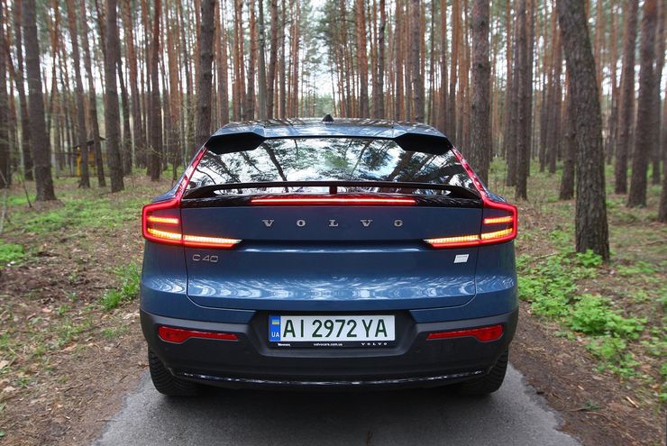 Volvo C40 2024, Volvo C40 Recharge 2024, Volvo C40, новый Volvo C40 Recharge, электромобиль Volvo, кроссовер Volvo