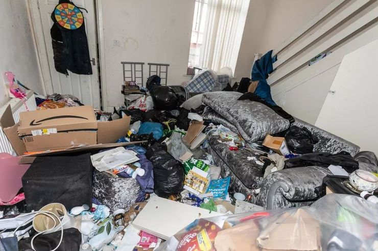 Здача житла в оренду, всі ризики, історія жінки, чиє житло знищили орендарі, фото помешкання до та після здачі в оренду