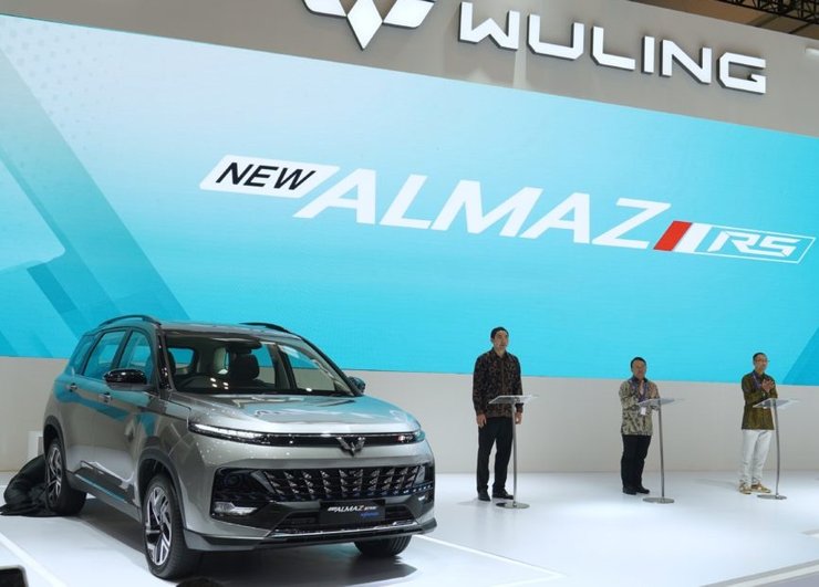 Wuling Almaz, новий Wuling Almaz, кросовер Wuling, General Motors