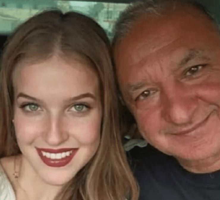 65-летний мэр и его 16-летняя супруга