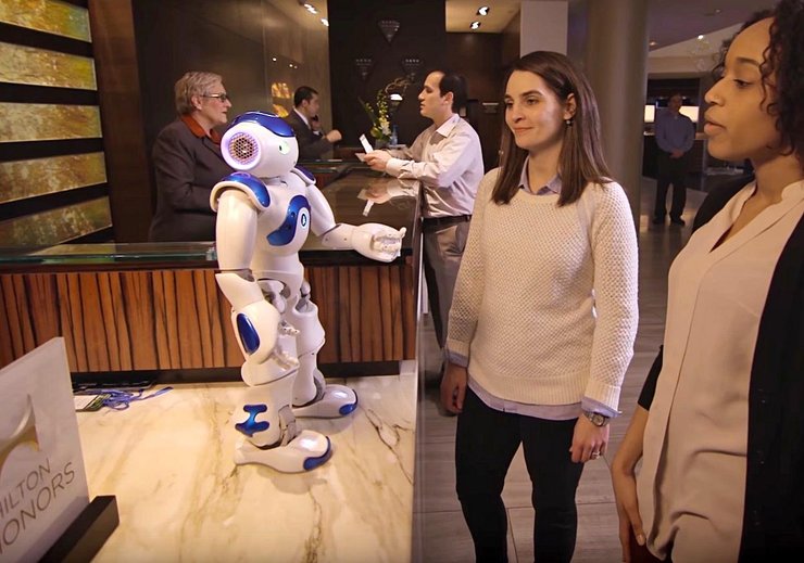 фото, киберконсьерж Конни