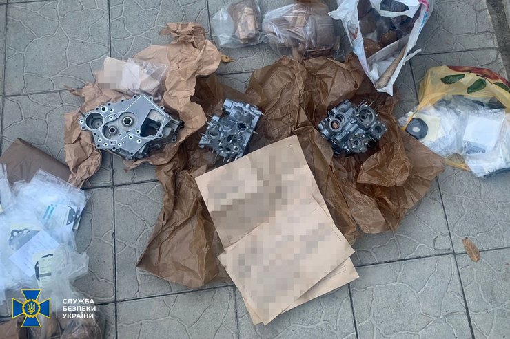 виробництво деталей до зростав авіації