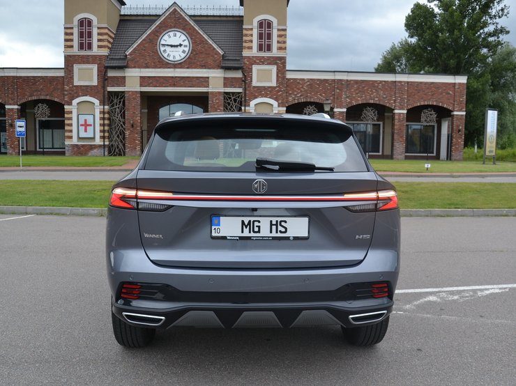 Новый MG HS