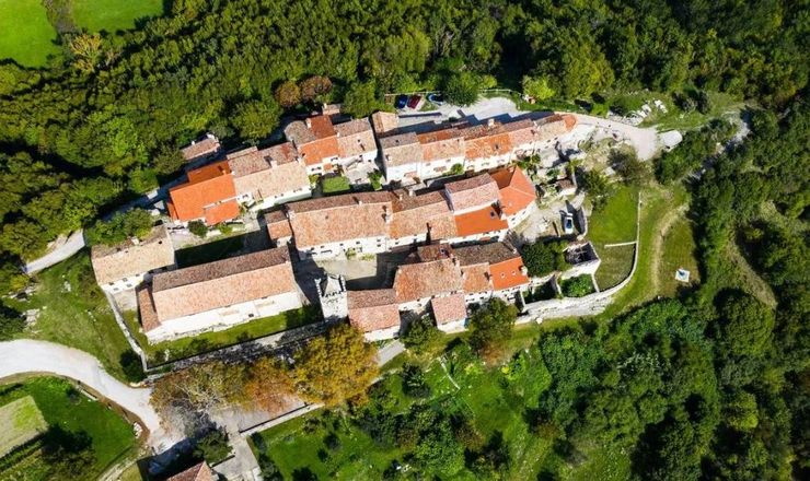 Самый маленький город в мире, туризм, путешествия, интересные места в мире, Хорватия, невероятные факты