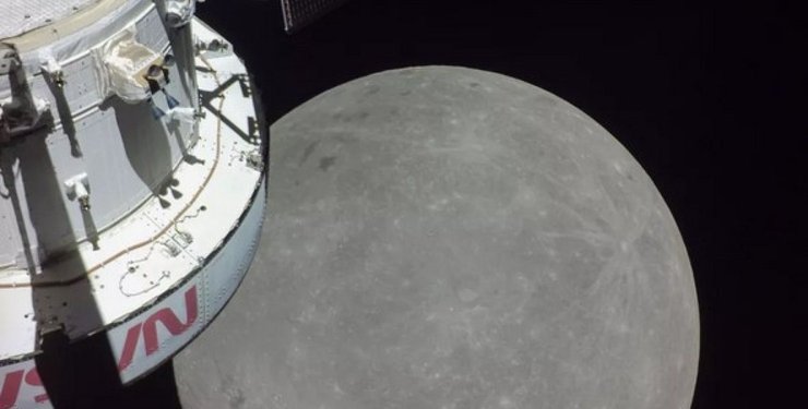 космічний корабель Оріон Місяць