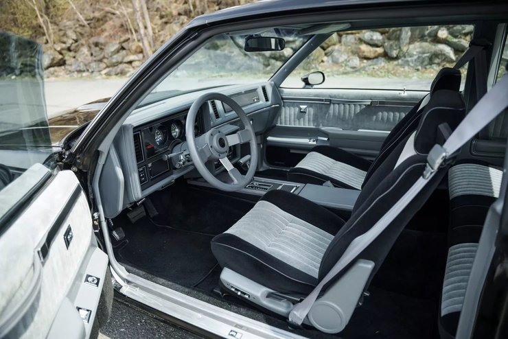 Салон Buick GNX, Buick GNX 1987, спорткар Buick, капсула часу