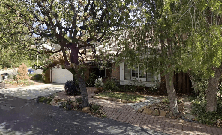 Будинок, продаж ділянки, згорів будинок, сильна пожежа, пожежа в Каліфорнії, Лос-Анджелес у вогні, вогонь знищив будівлю, дорога ділянка, дорога нерухомість