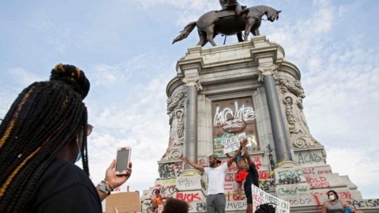 Памятник генералу Ли, Вирджиния