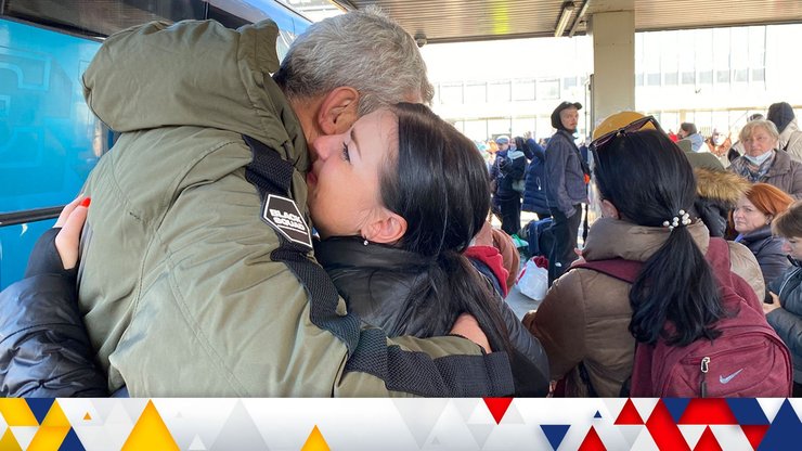 Беженцы из Украины, украинские беженцы, когда вернутся украинские беженцы, почему беженцы не вернутся домой, мигранты в Европе, миграция из Украины, трудовая миграция, жизнь беженцев в Европе