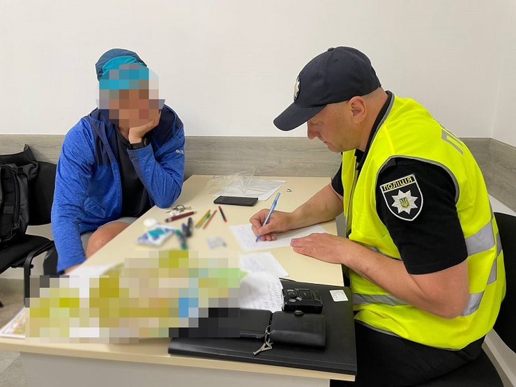 Поліція, арешт, ППО, Київ