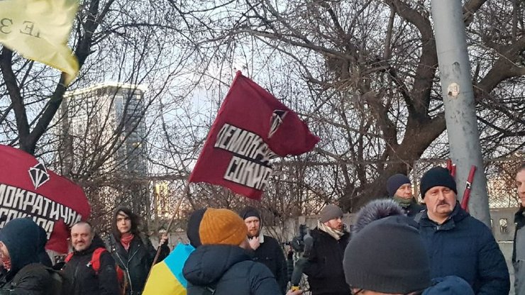 Марш добровольцев на Воздухофлотском проспекте в Киеве