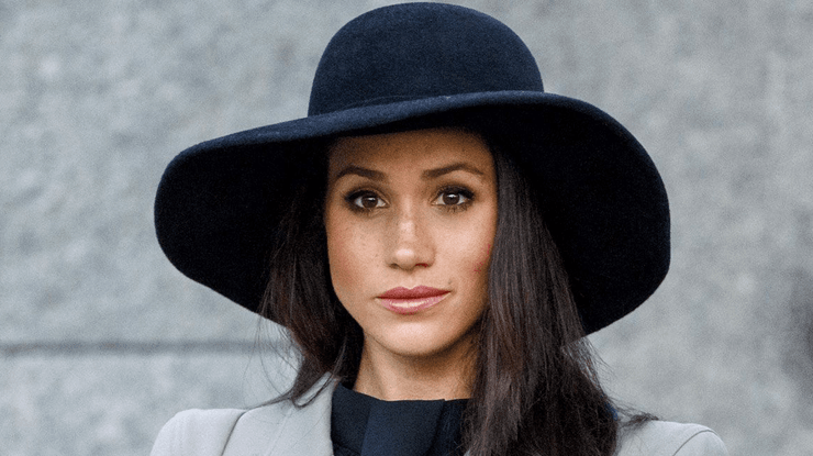 фото, грустная Меган Маркл