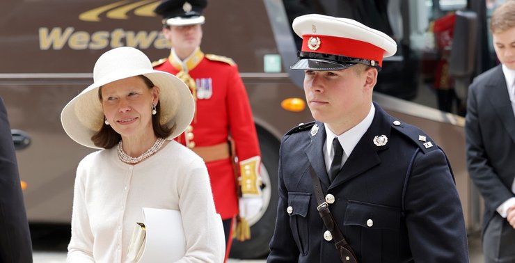 сара чатто, артур чатто