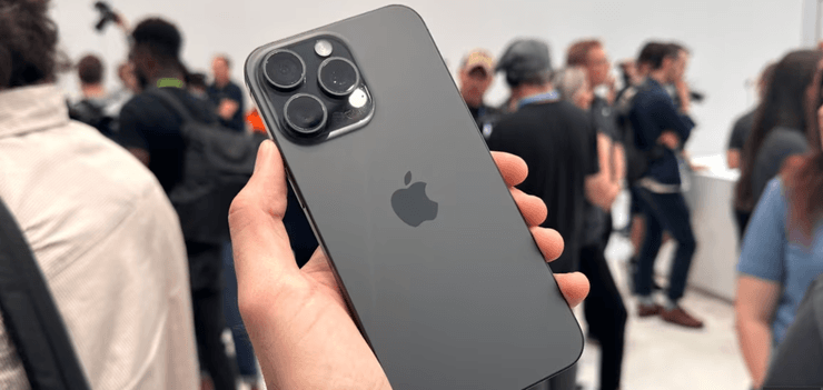 Камера iPhone 15 Pro Max