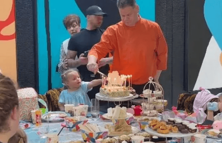 Миллионер подарил дочери Rolex, Барри Дрюитт-Барлоу, праздник, дети, день рождение, вечеринка, роскошные подарки