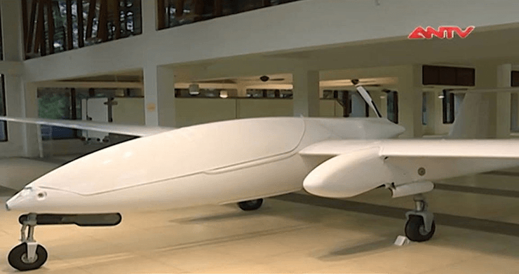 бпла в ангарі, бпла, безпілотник, великий дрон, військовий дрон