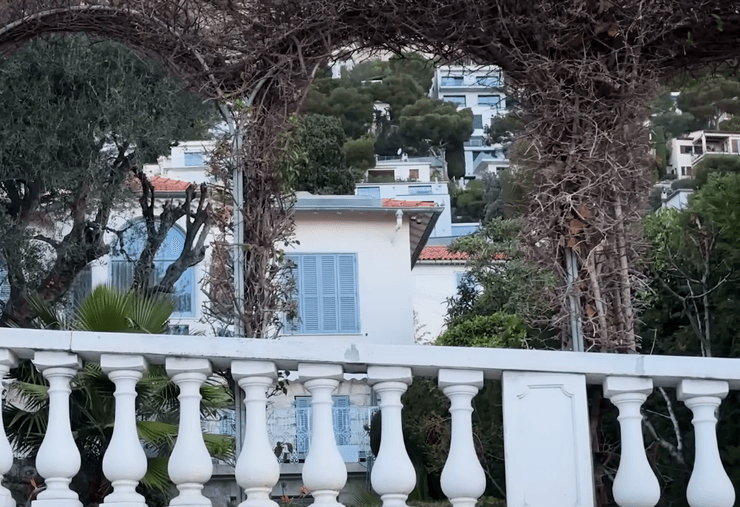 Вилла окружения Саркисовых