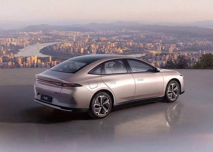 Новий Nissan N6