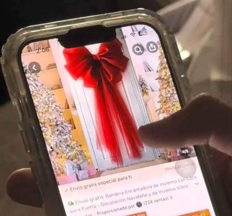 Женщина заказала товар в интернете, когда она получила пакет, то не могла поверить своим глазам