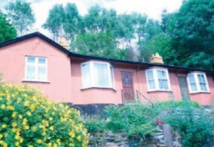 Купити будинок за невеликі гроші, нерухомість, будинок в селі за 1 долар, фото, Велика Британія, аукціон