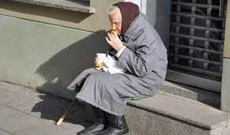 Кількість українців, яким не вистачає грошей на їжу, зростає